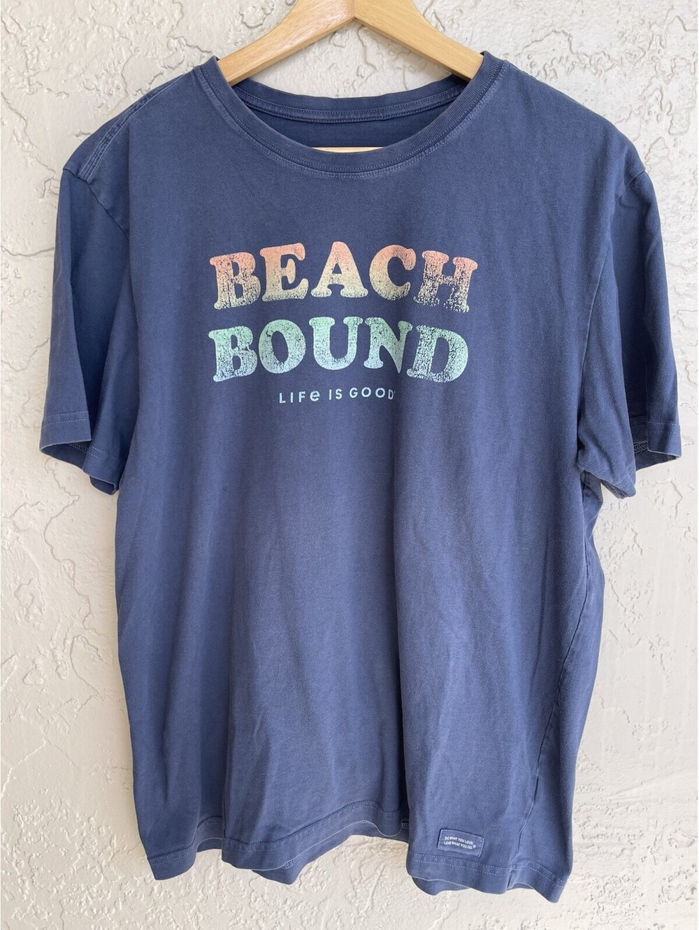 Life Is Good Beach Bound T Shirt Adult Sz. L Blue.